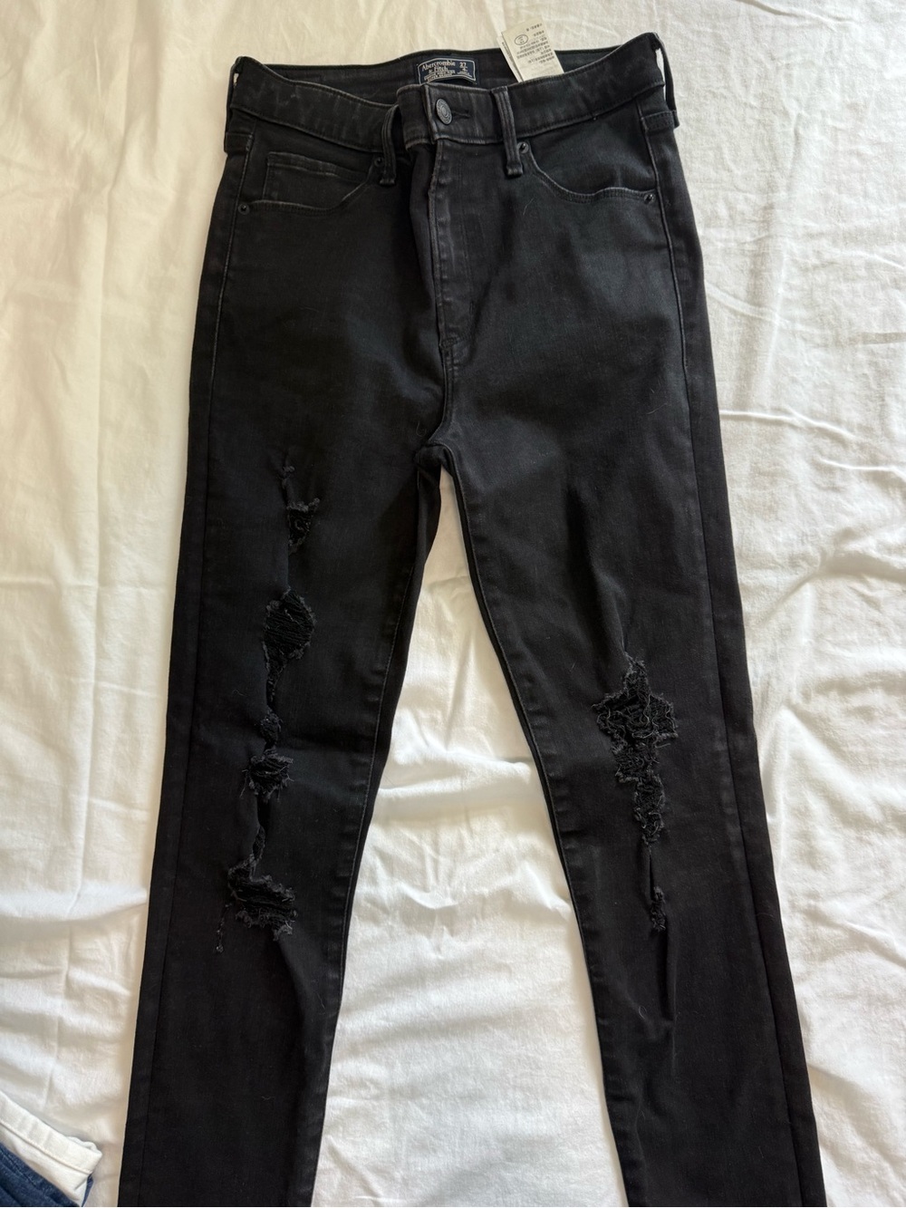 Abercrombie & Fitch Simone High Rise Super Skinny distressed jeans size 4